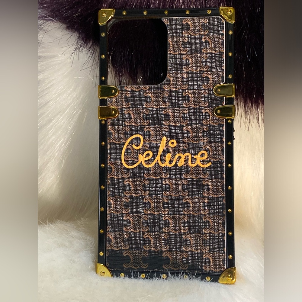 Source Unknown Black and Gold Trunk-Style Phone Case - Picture 3 of 14